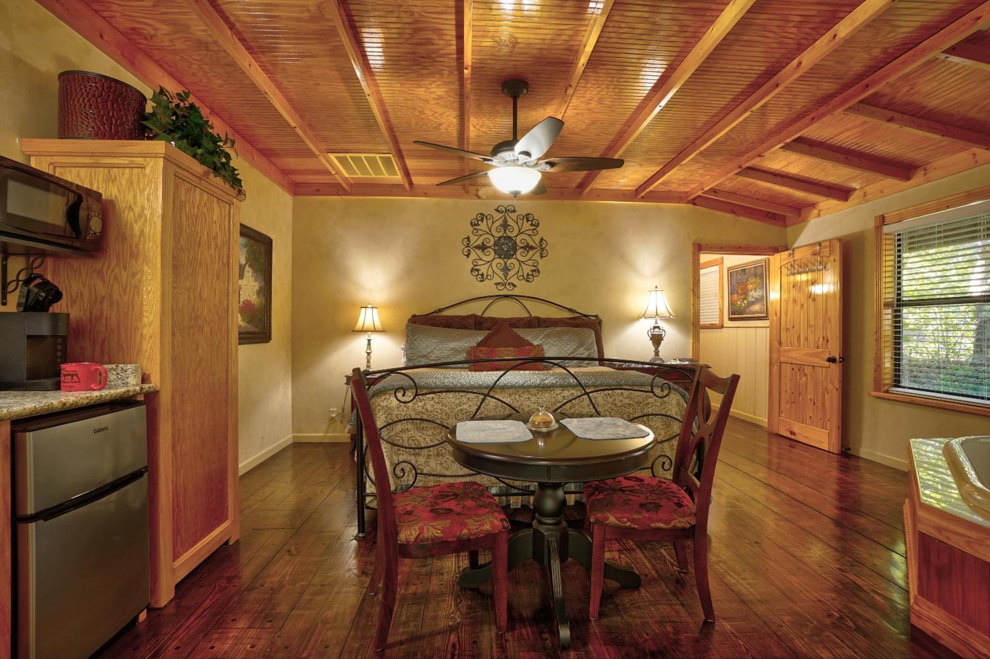 Bed And Breakfast On White Rock Creek Waco Εξωτερικό φωτογραφία